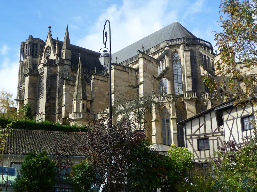 La Maison Du Marchand Peyrat-le-Chateau Экстерьер фото